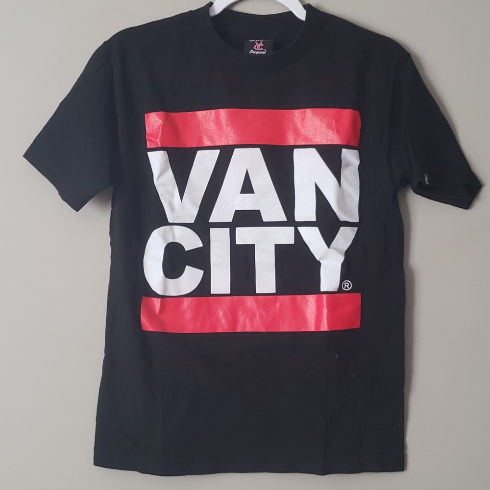VAN CITY black tee